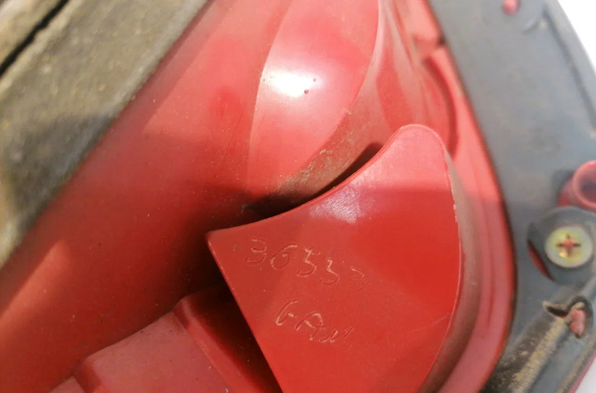 Feu arrière interieur gauche RENAULT VELSATIS 2002 occasion