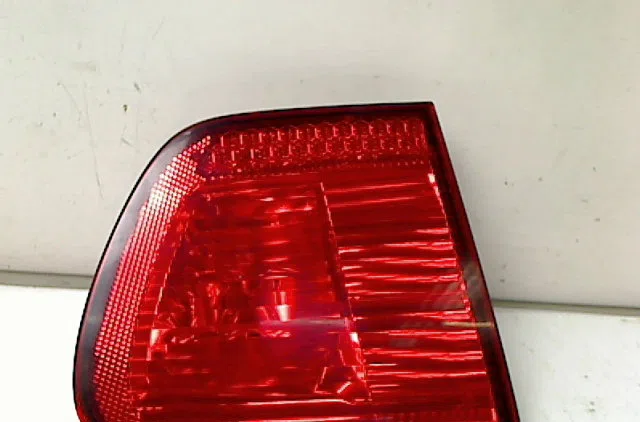 Feu arrière interieur gauche SEAT IBIZA II 1999 occasion