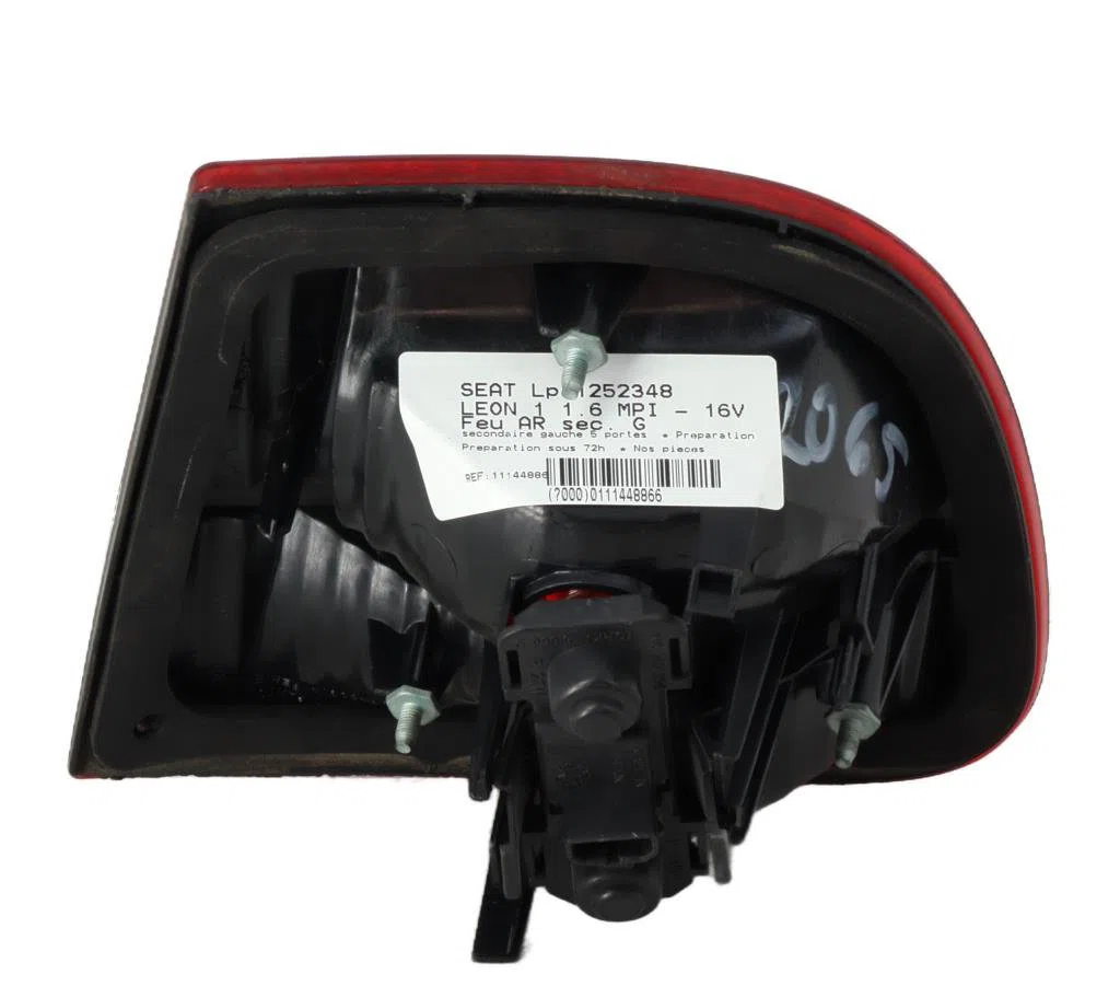 Feu arrière interieur gauche Seat LEON (1M1) 1.6 16 v (2000-2006) occasion