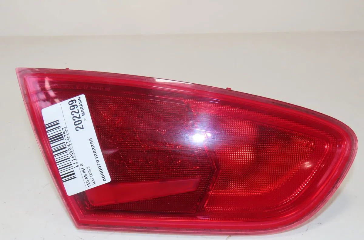 Feu arrière interieur gauche Seat LEON (1P1) 1.4 tsi (2007-2012) occasion
