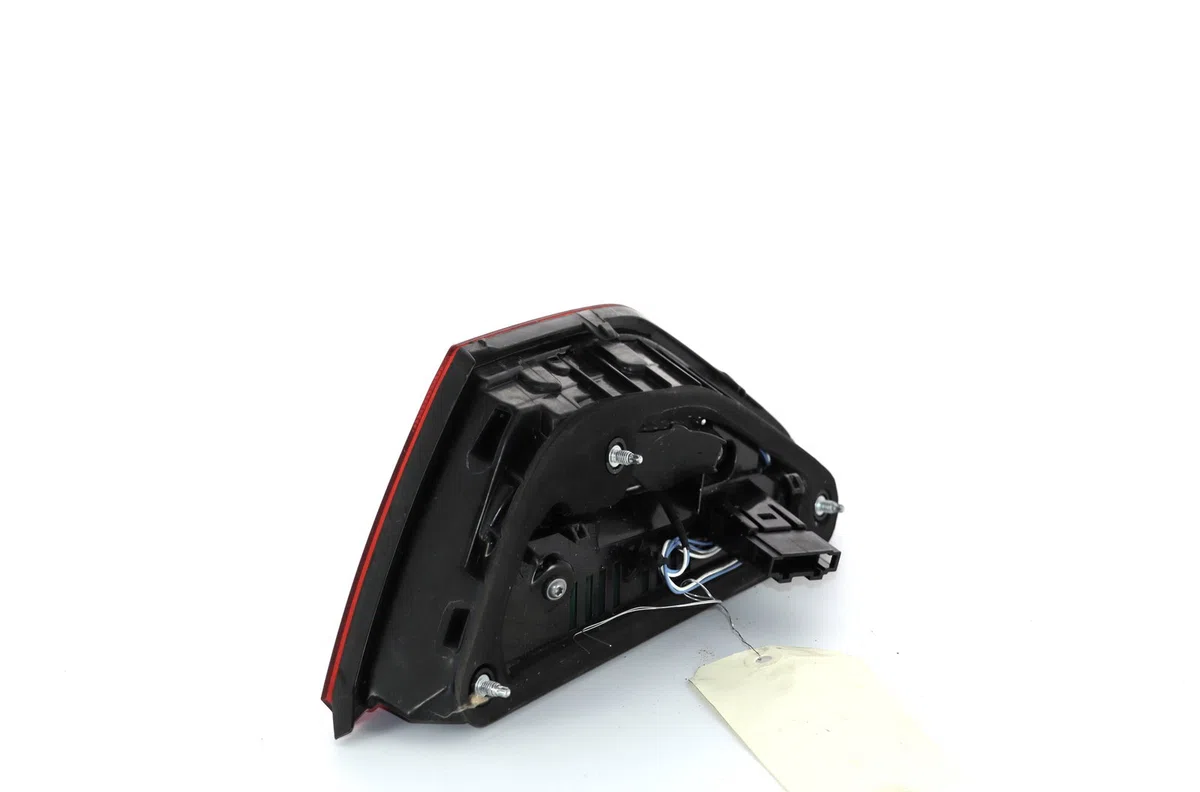 Feu arrière interieur gauche Seat LEON (5F1) 1.4 tsi (2012-2016) occasion