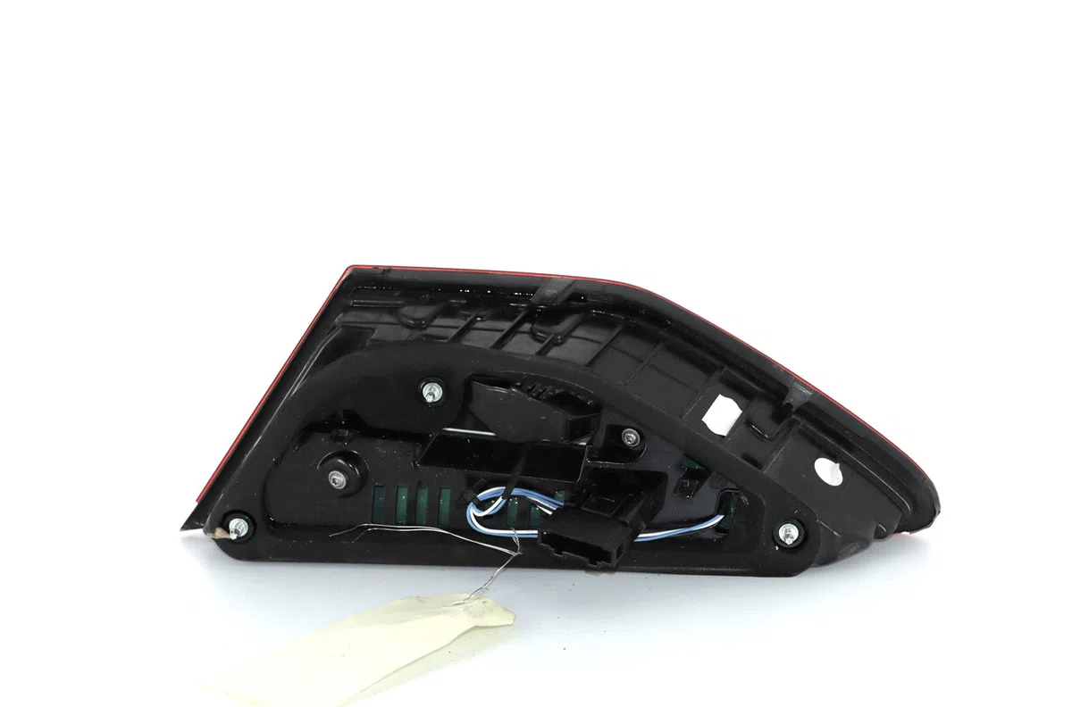 Feu arrière interieur gauche Seat LEON (5F1) 1.4 tsi (2012-2016) occasion