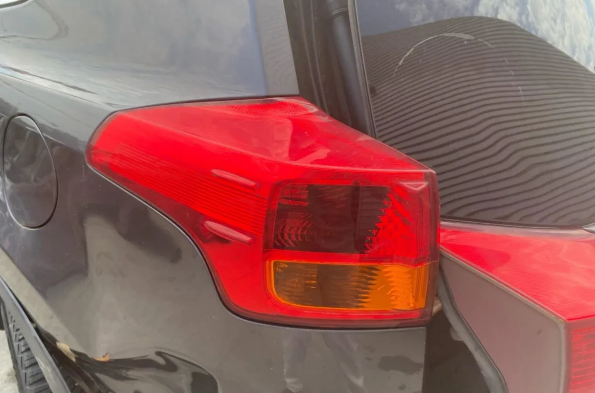 Feu arrière interieur gauche TOYOTA RAV4 4 PHASE 1 occasion