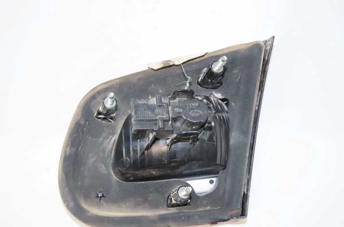 Feu arrière interieur gauche Volkswagen EOS (1F7, 1F8) 2.0 tdi (2006-2008) occasion
