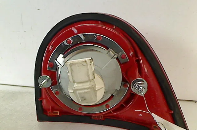 Feu arrière interieur gauche VOLKSWAGEN GOLF V 2008 occasion