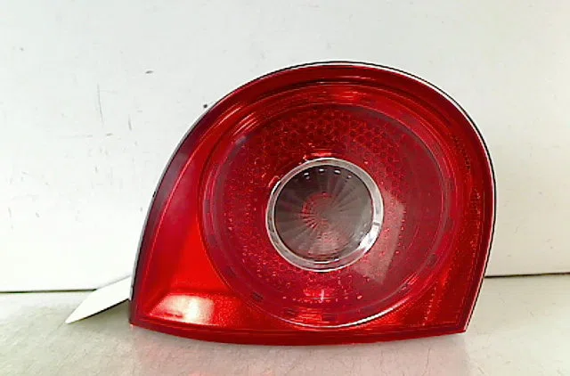 Feu arrière interieur gauche VOLKSWAGEN GOLF V 2008 occasion