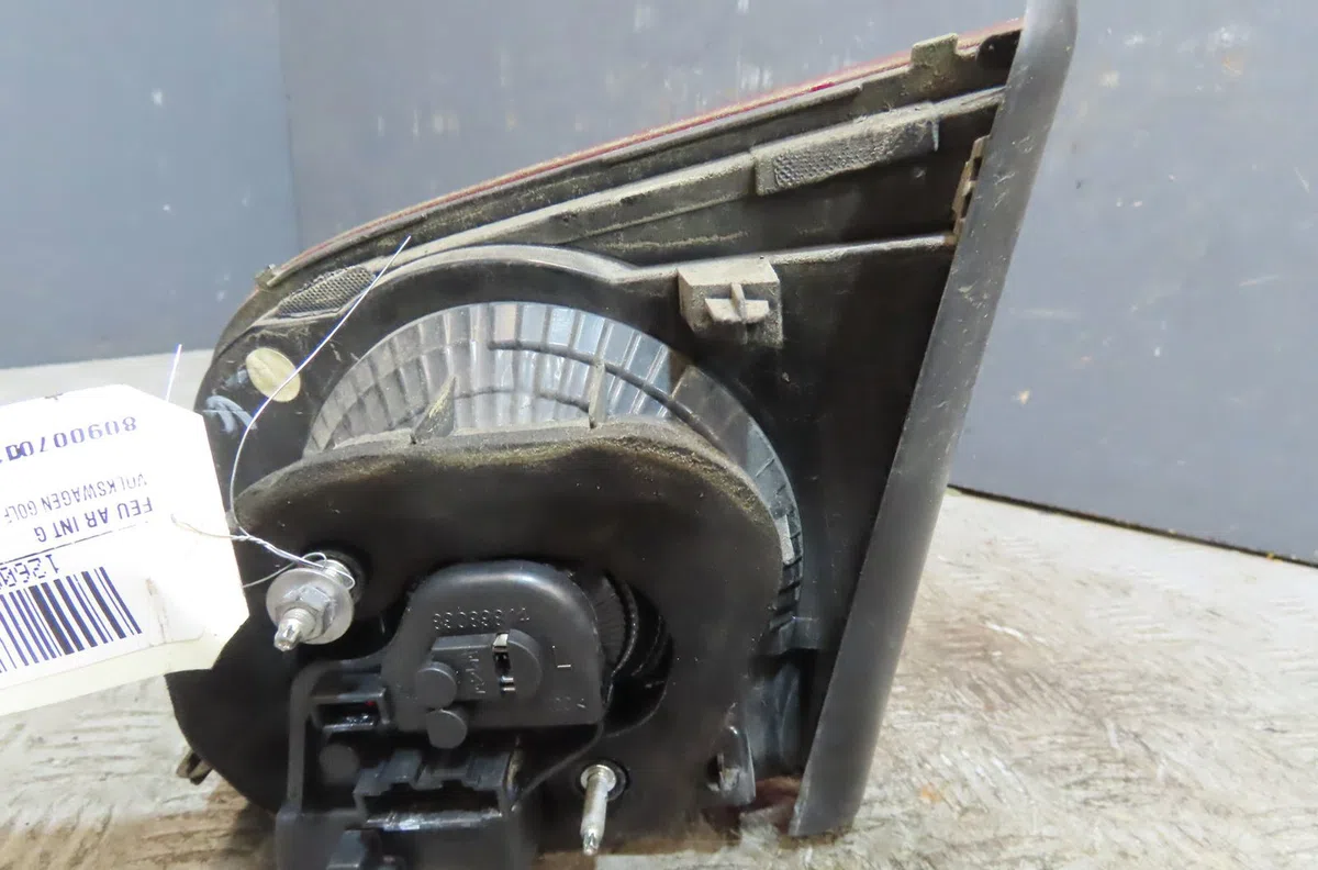Feu arrière interieur gauche Volkswagen GOLF VI (5K1) 1.4 (2008-2012) 5 portes occasion