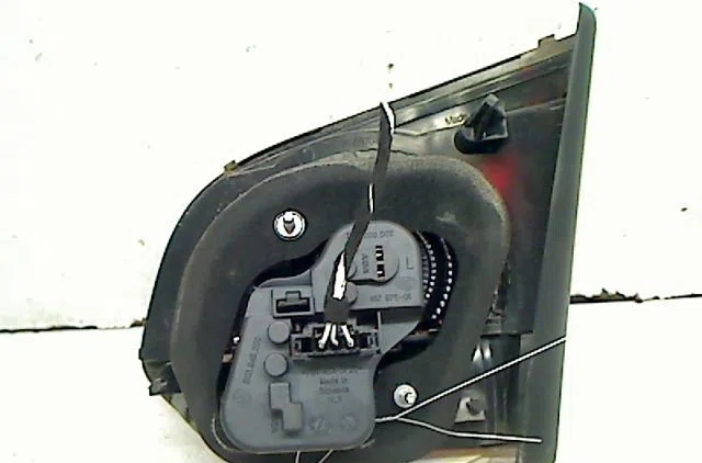 Feu arrière interieur gauche Volkswagen GOLF VI (5K1) 1.4 tsi (2008-2012) 5 portes occasion