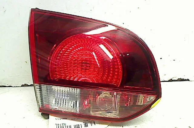 Feu arrière interieur gauche Volkswagen GOLF VI (5K1) 1.4 tsi (2008-2012) 5 portes occasion