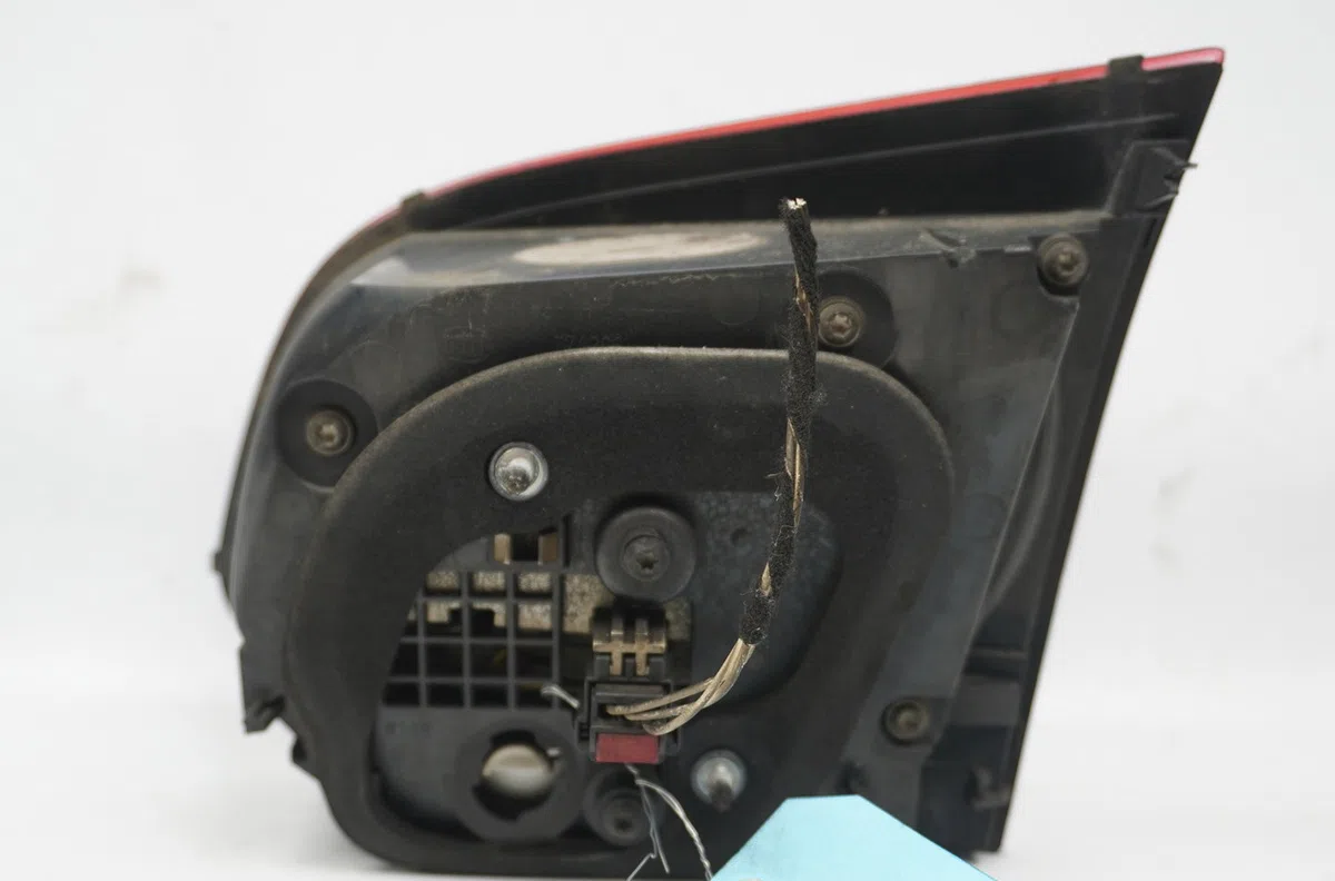 Feu arrière interieur gauche Volkswagen GOLF VI (5K1) 2.0 r 4motion (2009-2013) occasion