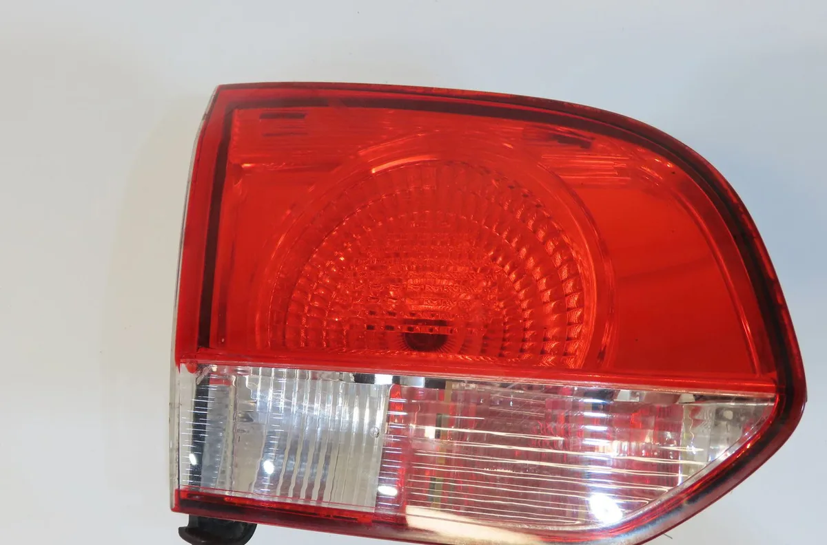 Feu arrière interieur gauche Volkswagen GOLF VI (5K1) 2.0 tdi (2008-2013) 5 portes occasion