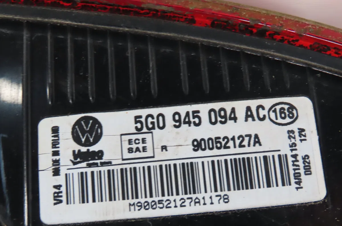 Feu arrière interieur gauche Volkswagen GOLF VII (5G1, BQ1, BE1, BE2) 1.6 tdi (2012-2017) occasion
