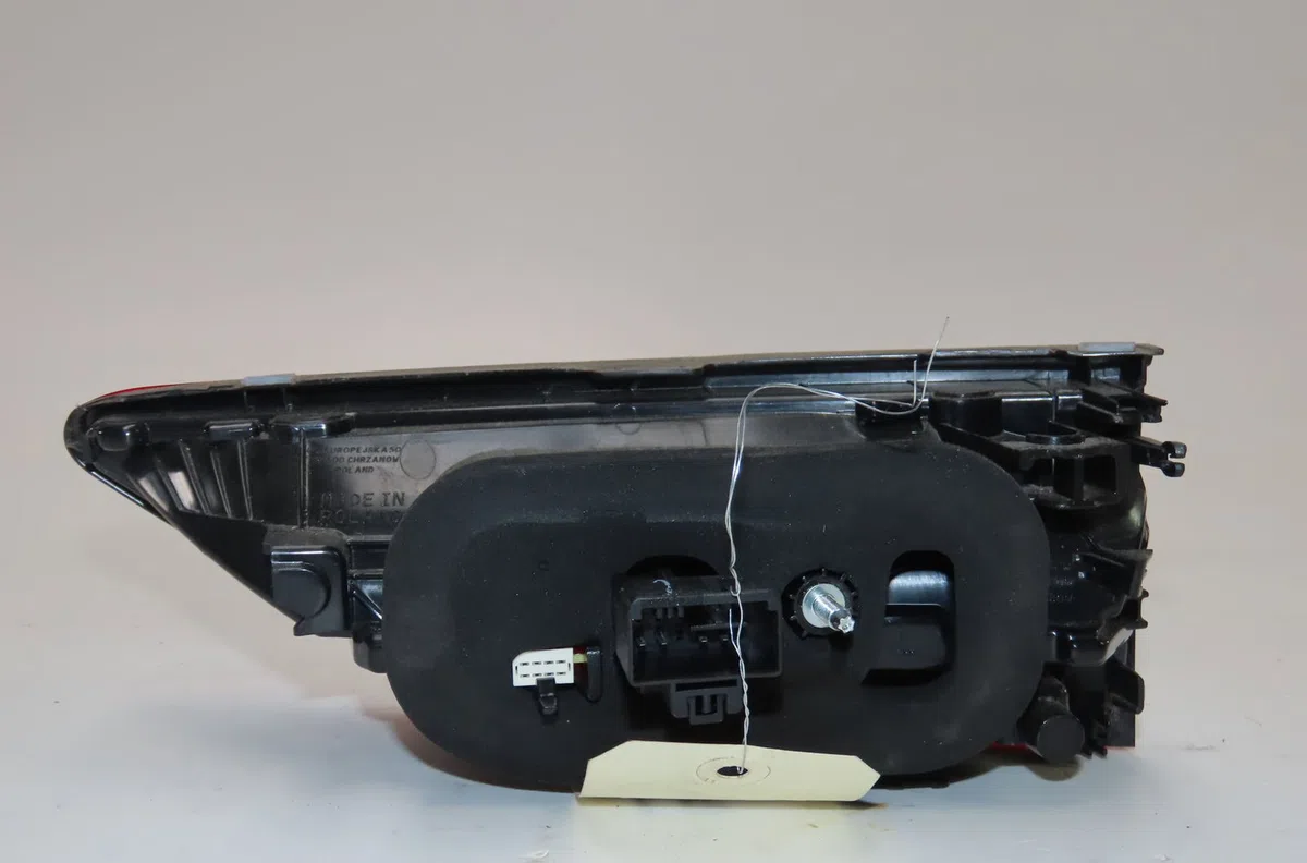 Feu arrière interieur gauche Volkswagen GOLF VIII (CD1) 1.5 etsi (2019) occasion