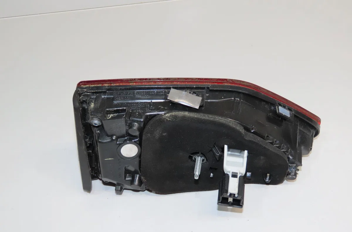 Feu arrière interieur gauche Volkswagen POLO VI (AW1, BZ1, AE1) 1.0 tsi (2017) occasion