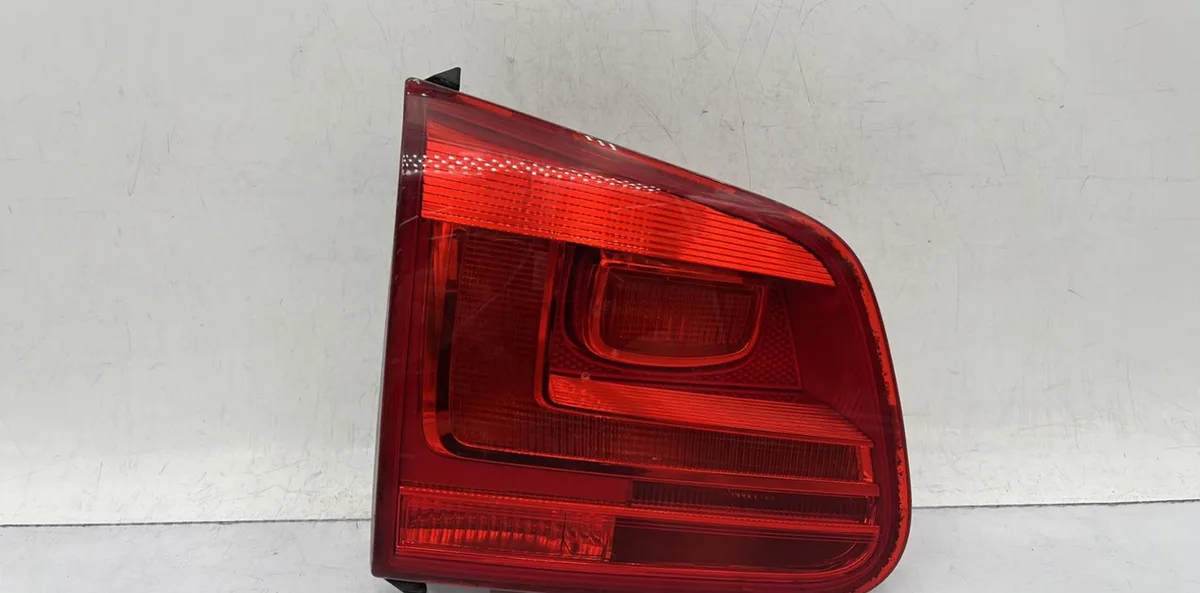 Feu arrière interieur gauche VOLKSWAGEN TIGUAN 1 PHASE 2 occasion