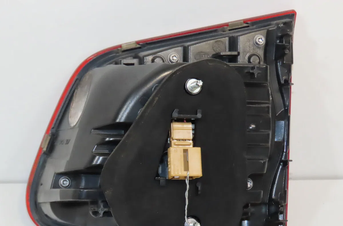 Feu arrière interieur gauche Volkswagen TIGUAN (5N_) 2.0 tdi (2008-2018) occasion