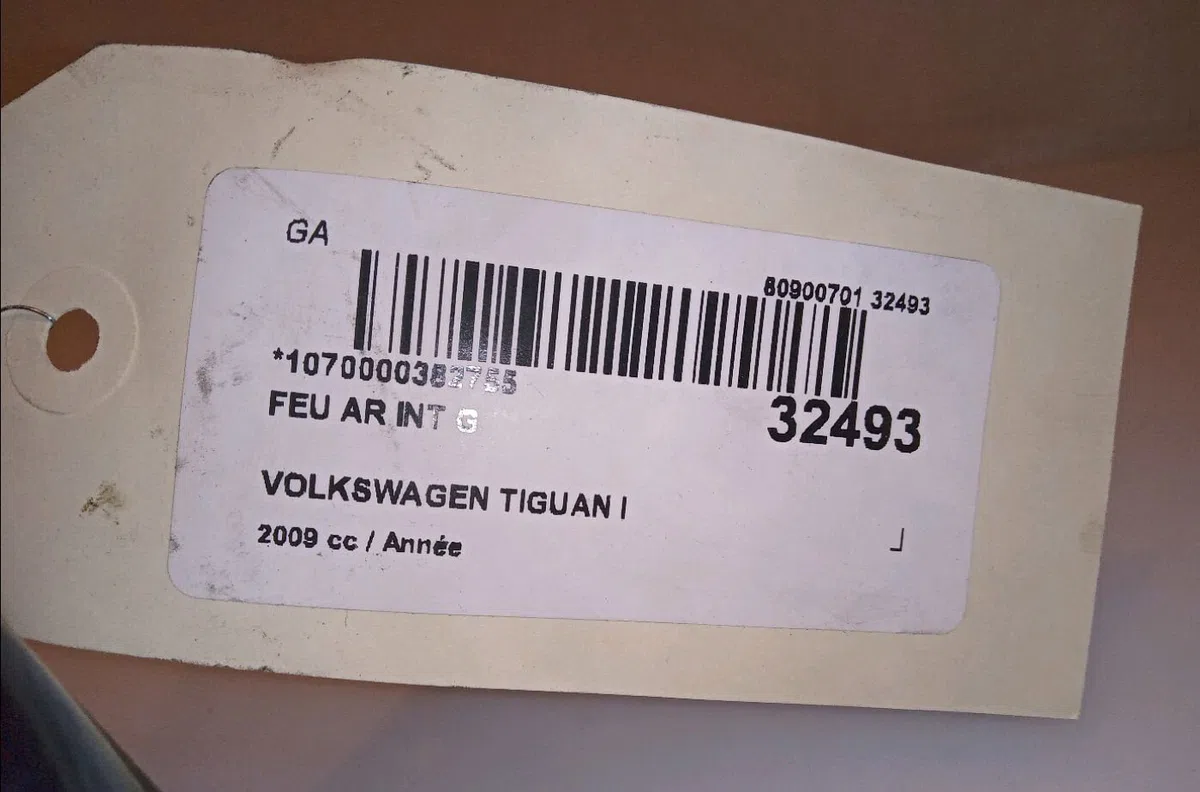 Feu arrière interieur gauche VOLKSWAGEN TIGUAN I 2009 occasion