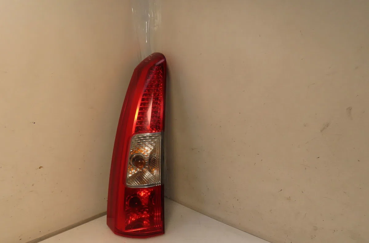 Feu arrière interieur gauche Volvo V70 II (285) 2.4 (2000-2007) occasion