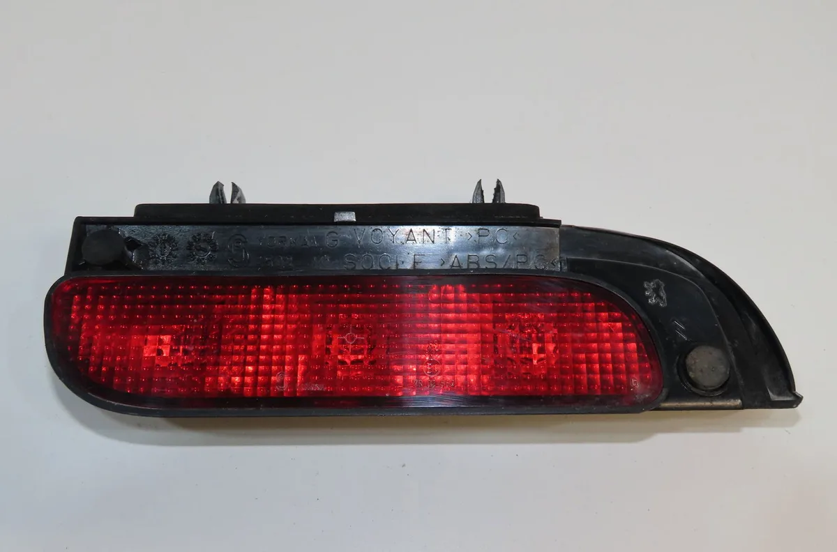 Feux stop supplementaire Citroen BERLINGO - BERLINGO FIRST Camionnette-Monospace (M_) 1.9 d 70 (mbwjz, mcwjz) (1999-2011