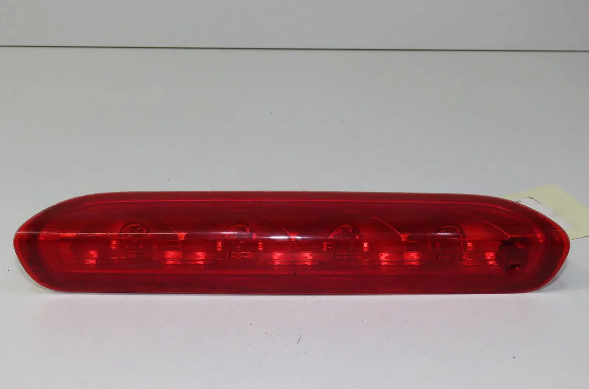 Feux stop supplementaire Citroen C3 PICASSO (SH_) 1.4 vti 95 (2009) occasion