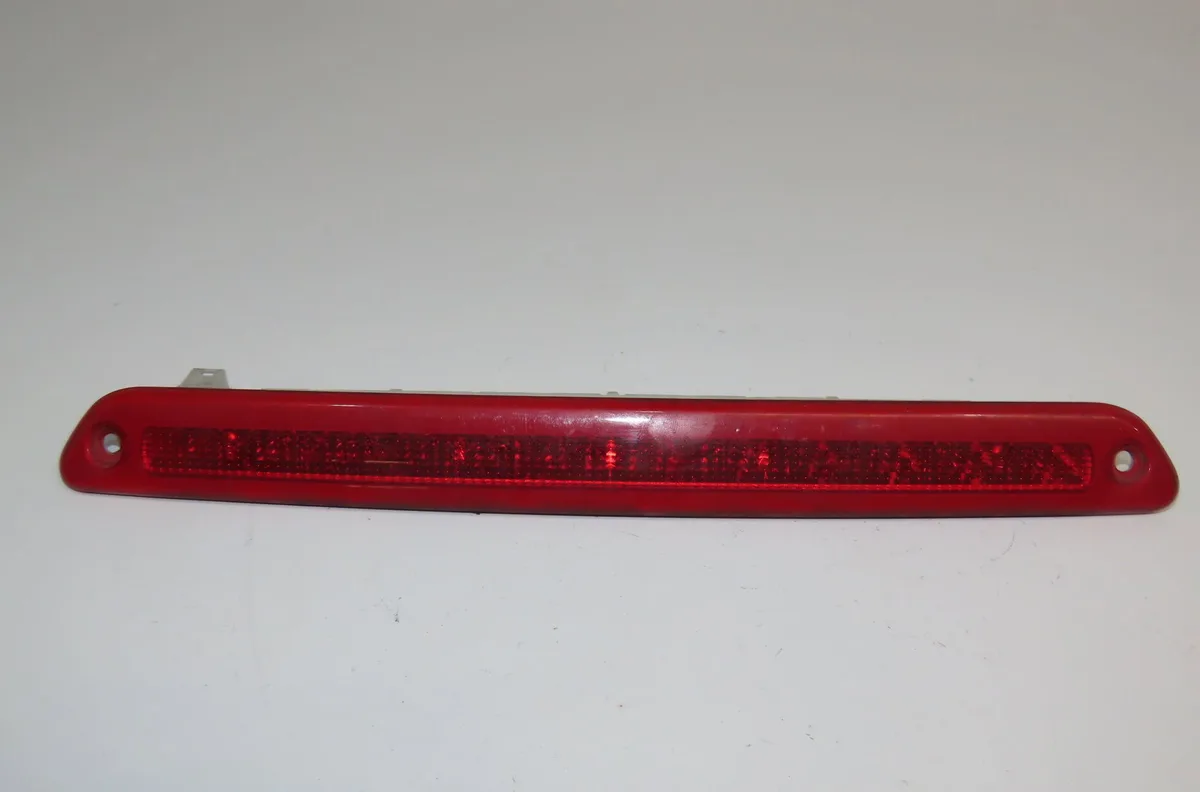 Feux stop supplementaire Mercedes-benz SPRINTER 4-t Camionnette (B907, B910) 414 cdi rwd (907.643, 907.645, 907.647) (20