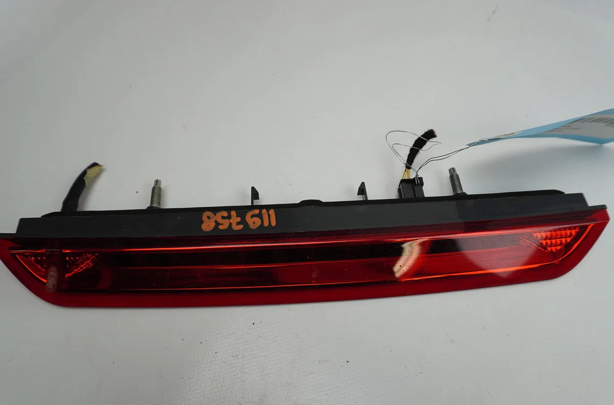 Feux stop supplementaire Peugeot 3008 SUV (MC_, MR_, MJ_, M4_) 1.2 thp- puretech 130 (mrhnsm, mrhnsu, mrhnsj, mrhnyw,...