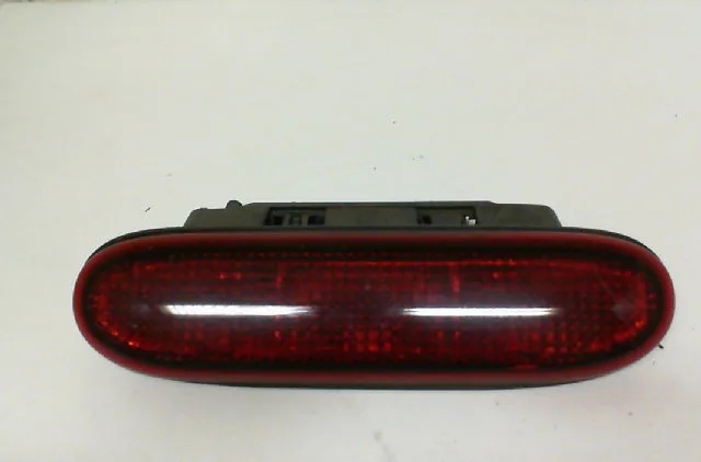 Feux stop supplementaire RENAULT CLIO I Phase 3 03-1996--08-1998 1.2 occasion