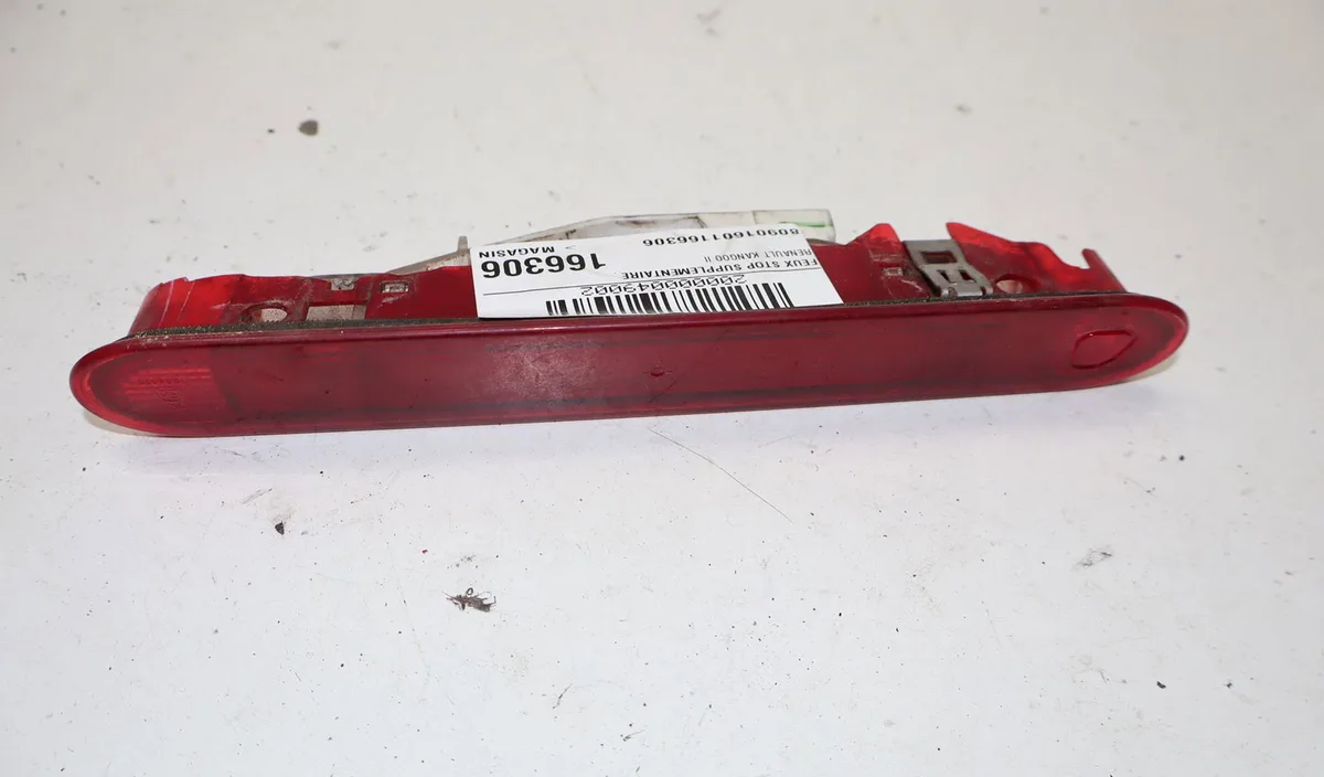 Feux stop supplementaire Renault KANGOO Express (FW0-1_) 1.5 dci 75 (fw07, fw10, fw04) (2010) 4 portes occasion