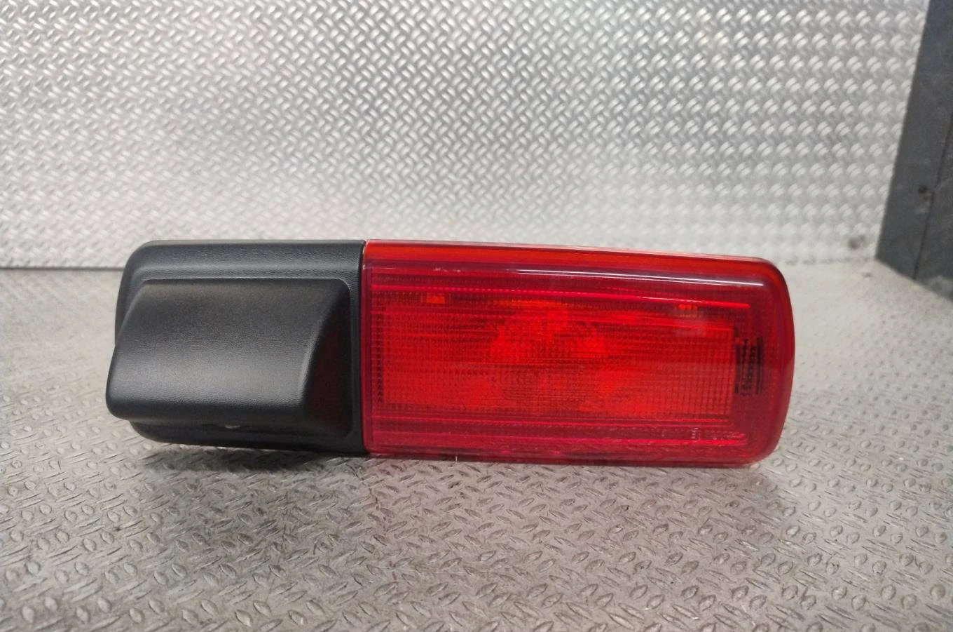 Feux stop supplementaire Renault TRAFIC III Camionnette (FG_) 1.6 dci 125 (fgmh) (2015) occasion