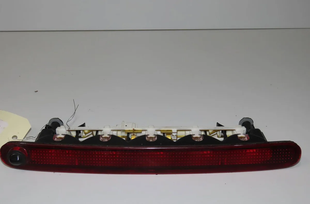 Feux stop supplementaire Suzuki SWIFT IV (FZ, NZ) 1.3 ddis (azg 413d) (2010) 3 portes occasion
