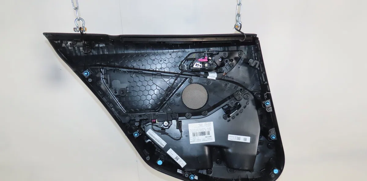 Garniture porte ard Bmw 1 (F40) 118 i (2019) 5 portes occasion