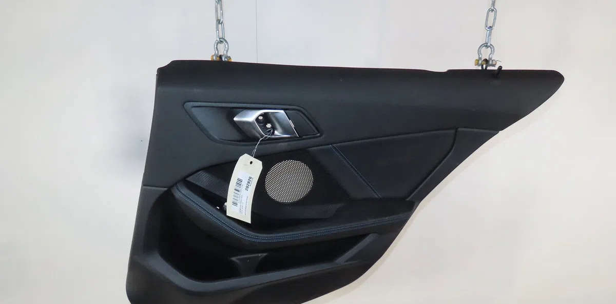 Garniture porte ard Bmw 1 (F40) 118 i (2019) 5 portes occasion