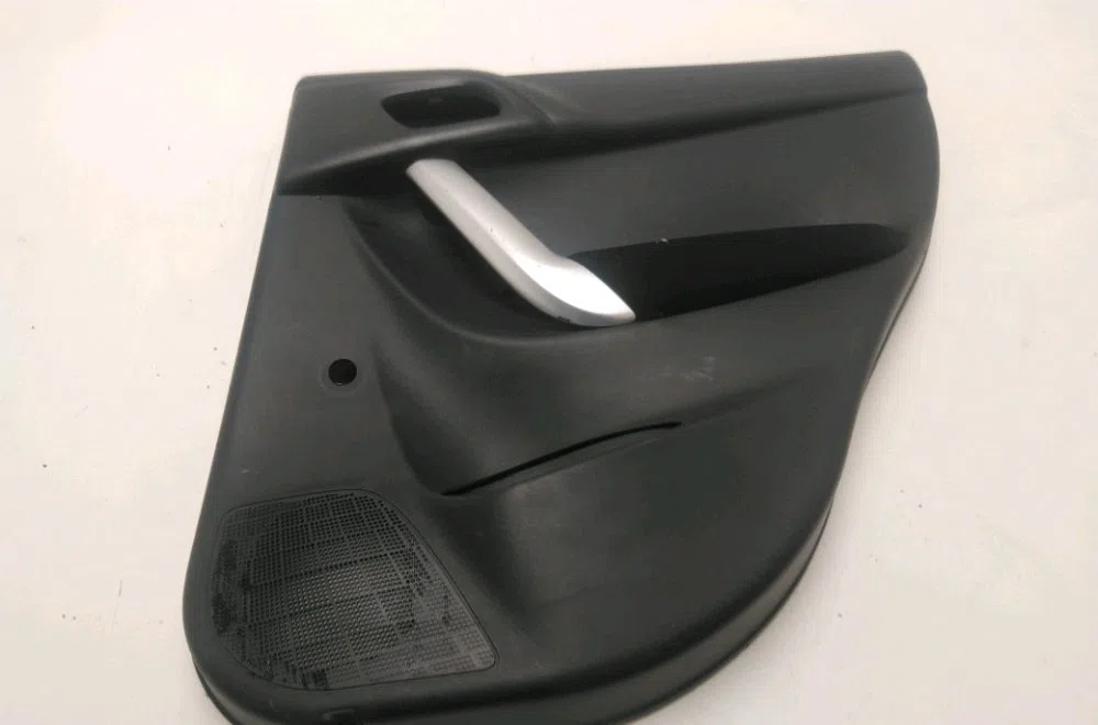 Garniture porte ard Citroen C3 II (SC_) 1.4 hdi 70 (sc8hzc, sc8hr0, sc8hp4) (2009) 5 portes occasion