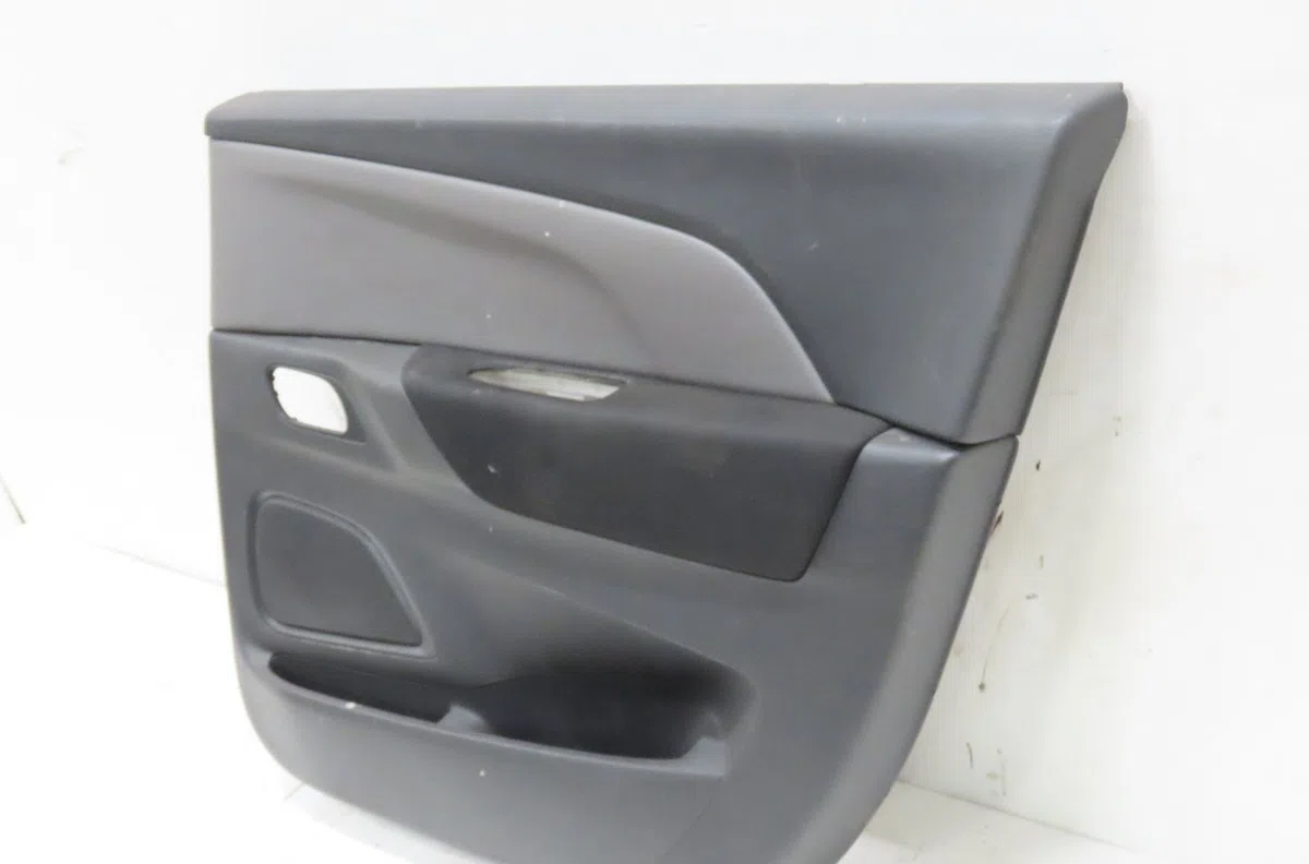 Garniture porte ard Citroen C4 GRAND PICASSO II (DA_, DE_) 1.6 hdi - bluehdi 115 (2013) occasion