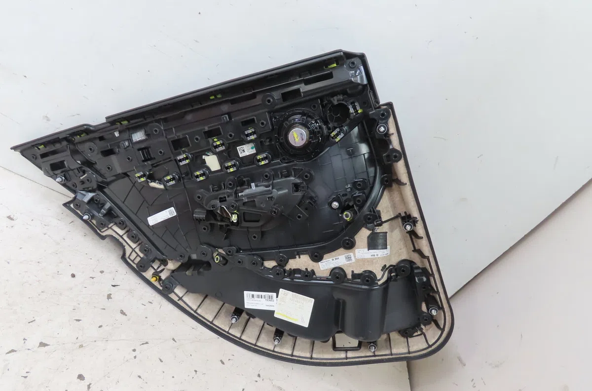 Garniture porte ard Mercedes-benz CLASSE C (W205) C 200 d (205.007) (2015-2018) occasion