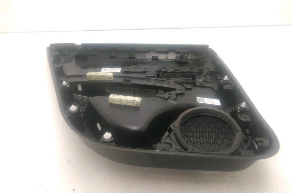 Garniture porte ard Peugeot 2008 II (UD_, US_, UY_, UK_) 1.5 bluehdi 110 (udyhsk) (2021) occasion