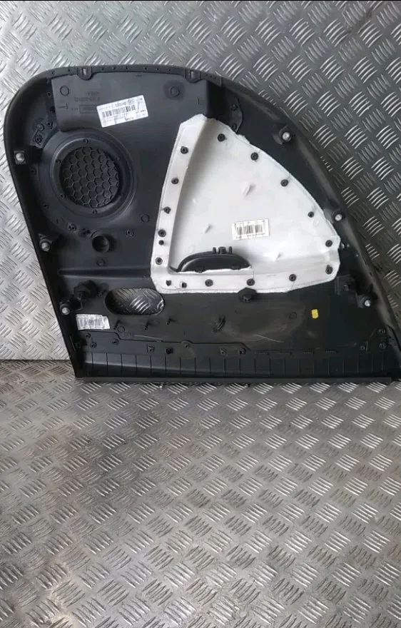 Garniture porte ard Renault CLIO III (BR0-1, CR0-1) 1.5 dci (br17, cr17) (2005-2012) 5 portes occasion