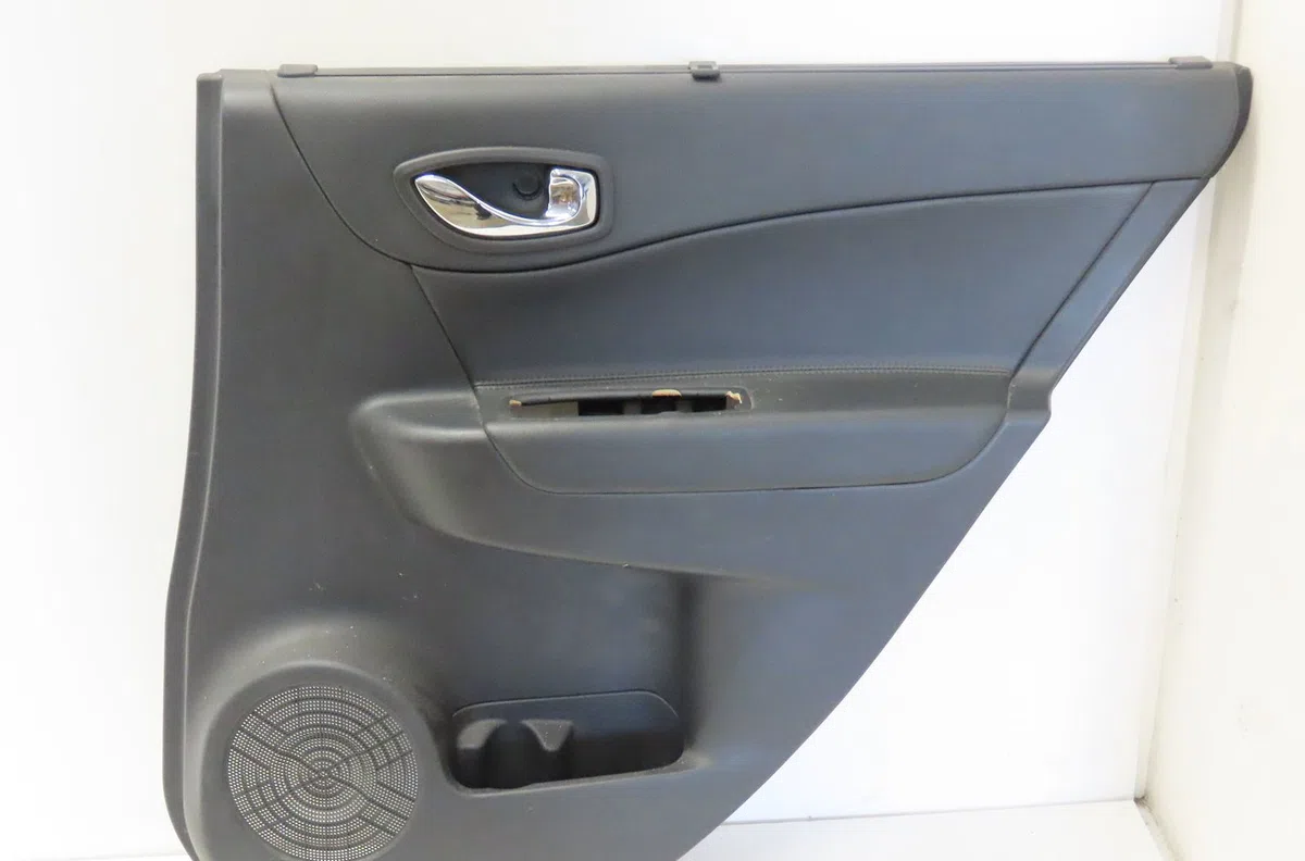 Garniture porte ard Renault KOLEOS I (HY_) 2.0 dci 4x4 (hy0k) (2008) occasion
