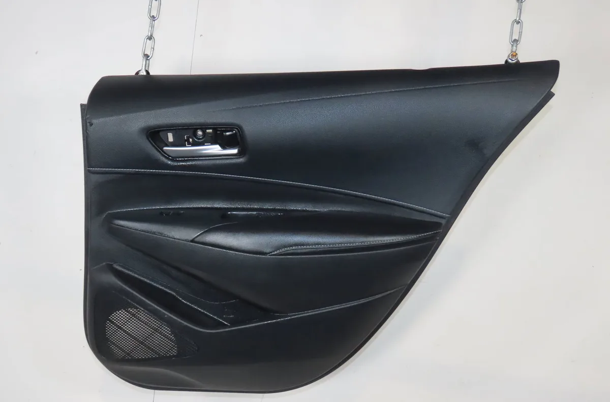 Garniture porte ard Toyota COROLLA Break (_E21_) 2.0 hybrid (mzeh12) (2019) 5 portes occasion