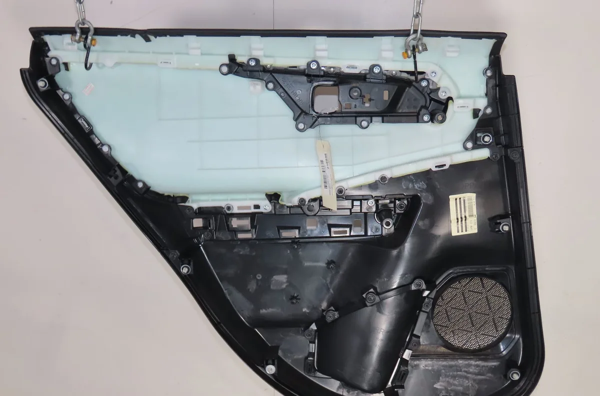 Garniture porte ard Toyota RAV 4 V (_A5_, _H5_) 2.5 hybrid (axah52) (2018) 5 portes occasion