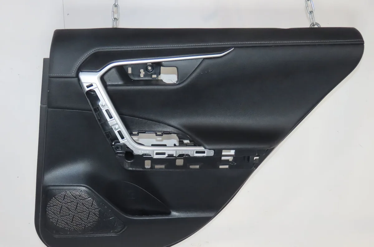 Garniture porte ard Toyota RAV 4 V (_A5_, _H5_) 2.5 hybrid (axah52) (2018) 5 portes occasion