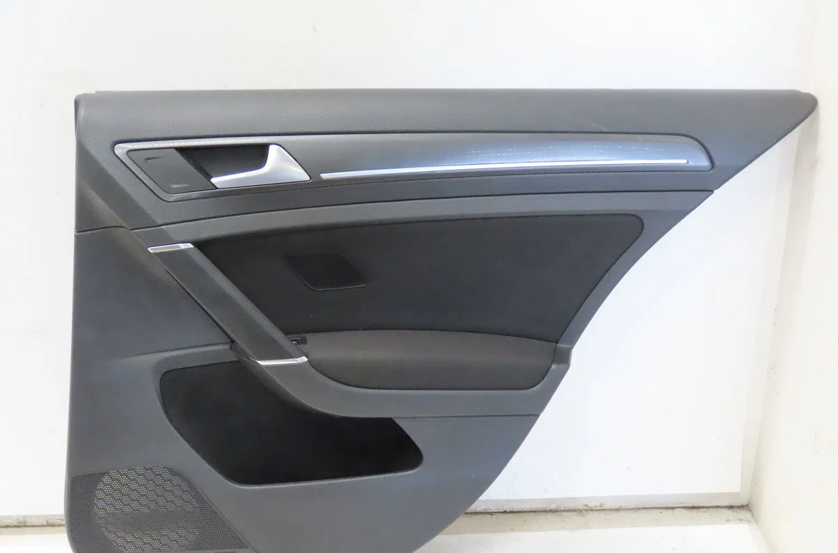 Garniture porte ard Volkswagen GOLF VII (5G1, BQ1, BE1, BE2) 1.4 gte hybrid (2014-2020) occasion