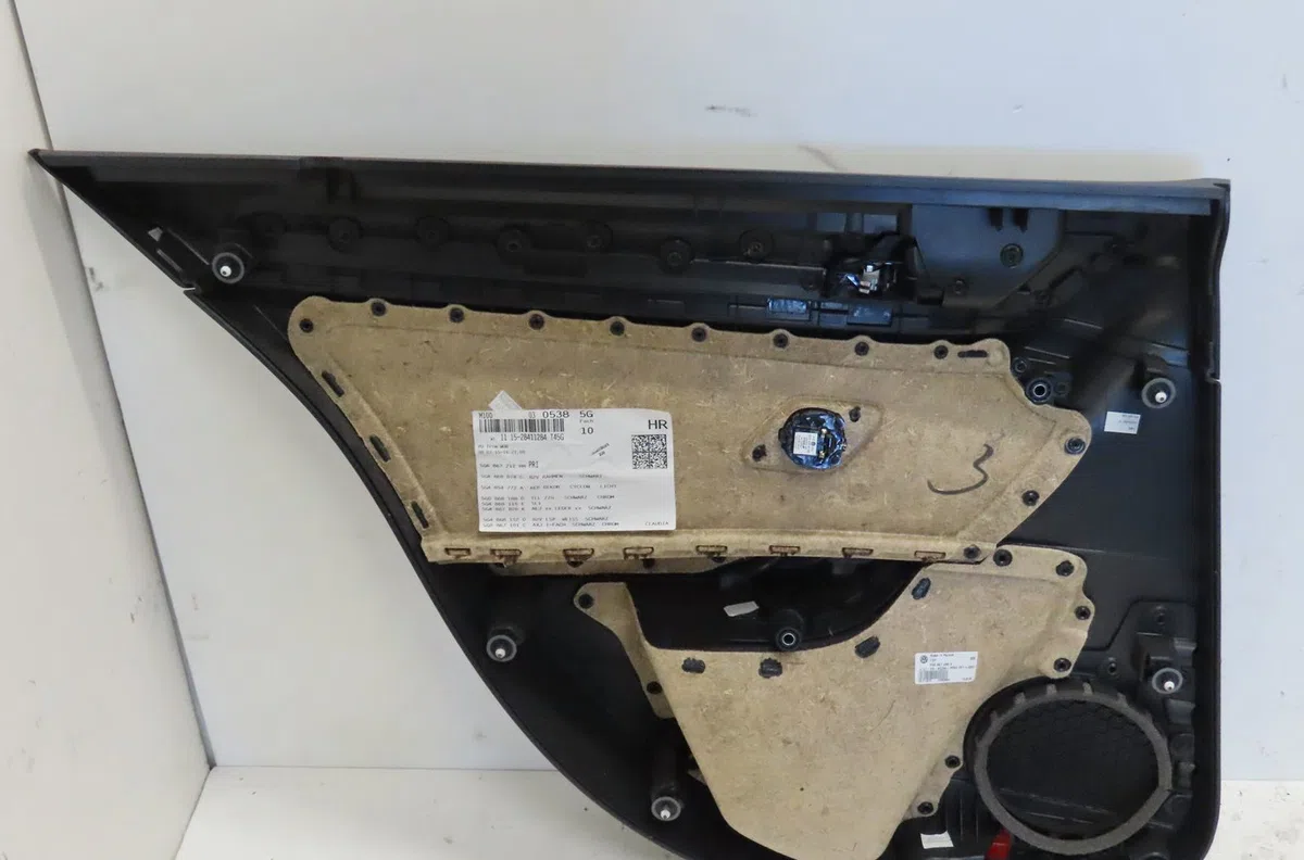 Garniture porte ard Volkswagen GOLF VII (5G1, BQ1, BE1, BE2) 1.4 tsi (2014-2020) occasion