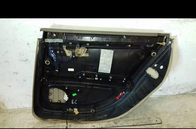 Garniture porte arg Audi A4 B7 (8EC) 2.0 tdi 16v (2004-2008) 4 portes occasion