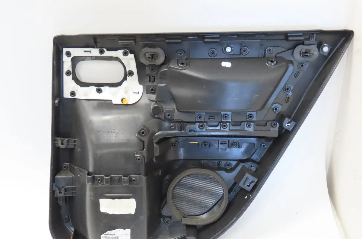 Garniture porte arg Citroen C4 CACTUS 1.2 vti 82 (2014) 5 portes occasion