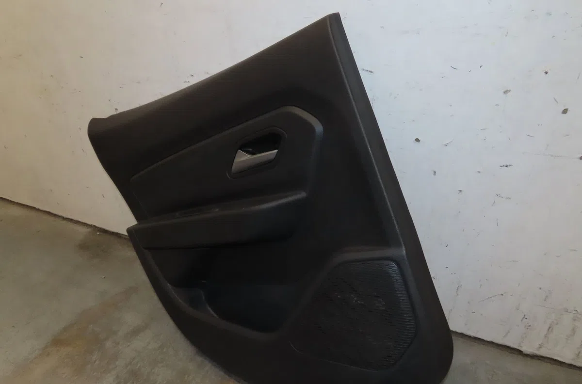 Garniture porte arg Dacia DUSTER (HM_) 1.3 tce 130 (hmmf) (2019) occasion