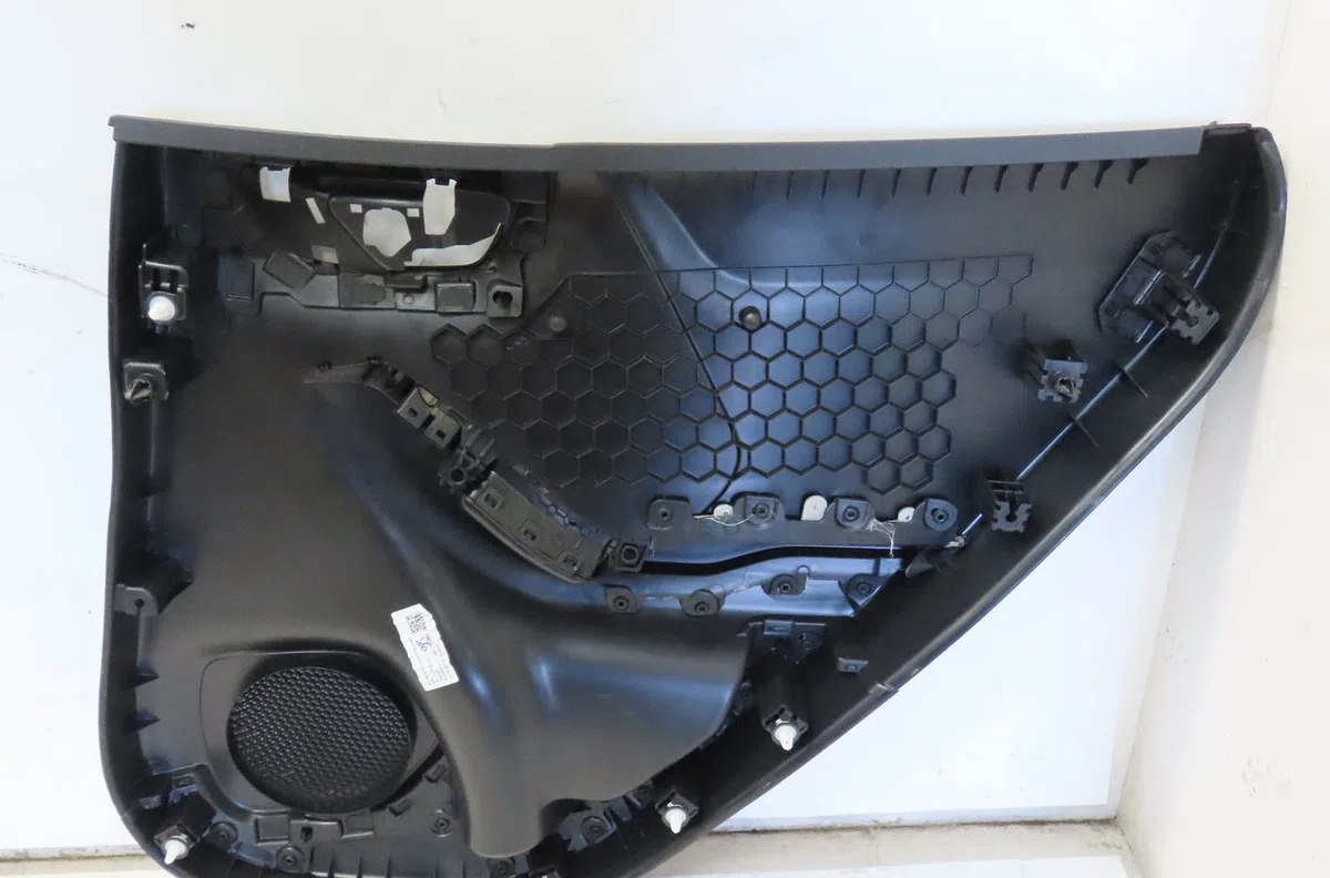 Garniture porte arg Ford PUMA (J2K, CF7) 1.0 ecoboost mhev (2019) occasion