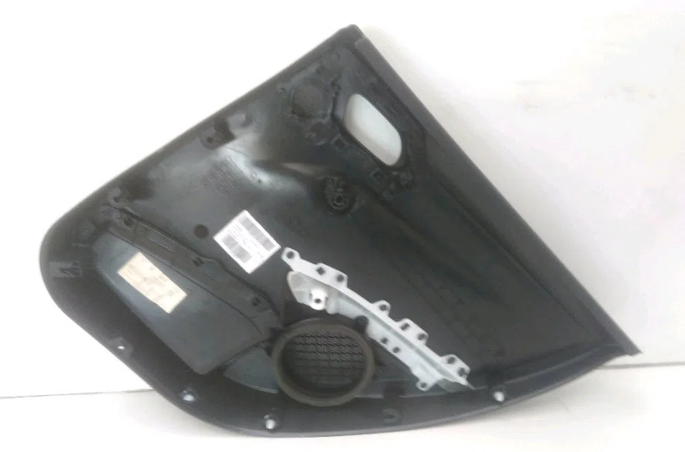 Garniture porte arg Peugeot 208 I (CA_, CC_) 1.2 vti 82 (2012) occasion