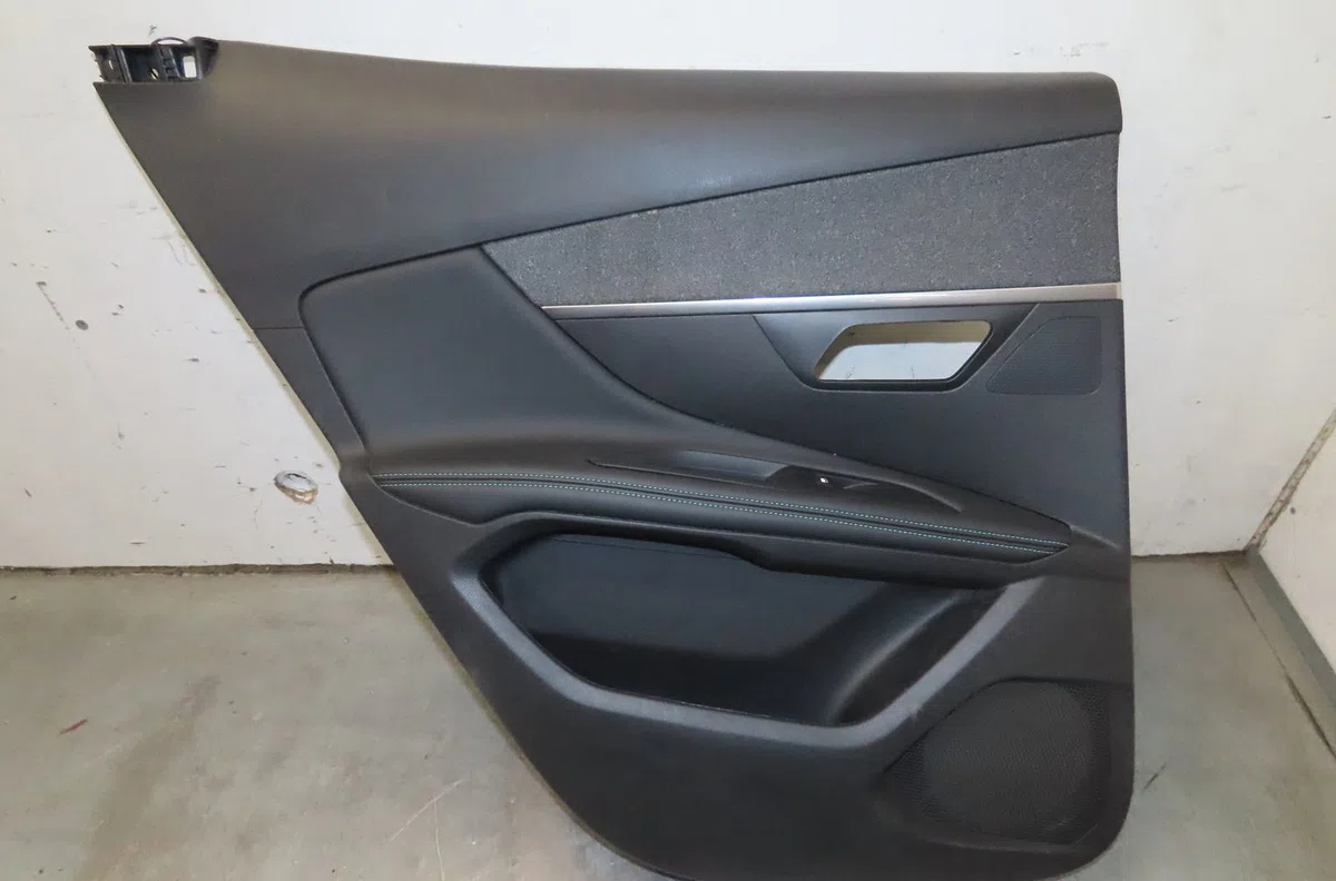 Garniture porte arg Peugeot 3008 SUV (MC_, MR_, MJ_, M4_) 1.2 thp- puretech 130 (mrhnsm, mrhnsu, mrhnsj, mrhnyw,... (201