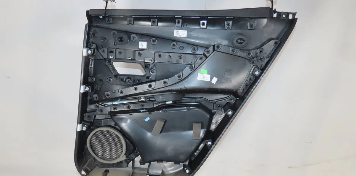Garniture porte arg Peugeot 3008 SUV (MC_, MR_, MJ_, M4_) 1.2 thp- puretech 130 (mrhnsm, mrhnsu, mrhnsj, mrhnyw,... (201